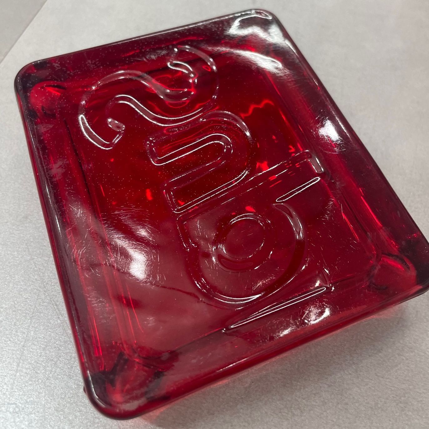 レア!Supreme ガラス灰皿 Supreme ガラス灰皿 四角形 ashtray クリア - メルカリ