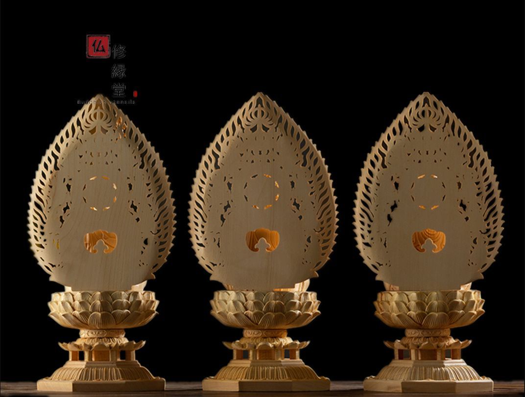 【修縁堂】木彫り 仏像 娑婆三聖座像 彫刻 一刀彫 天然木檜材 仏教工芸品 修縁堂】木彫り 仏像 娑婆三聖座像 彫刻 一刀彫 天然木檜材 仏教