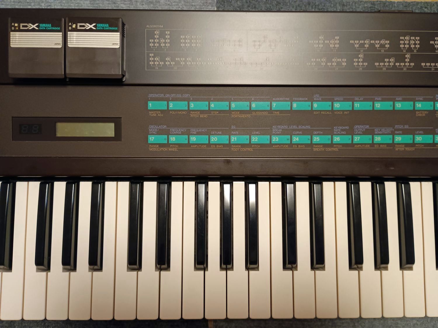 整備済・完動品】 YAMAHA DX-7 ハードケース 譜面台 坂本龍一ROM