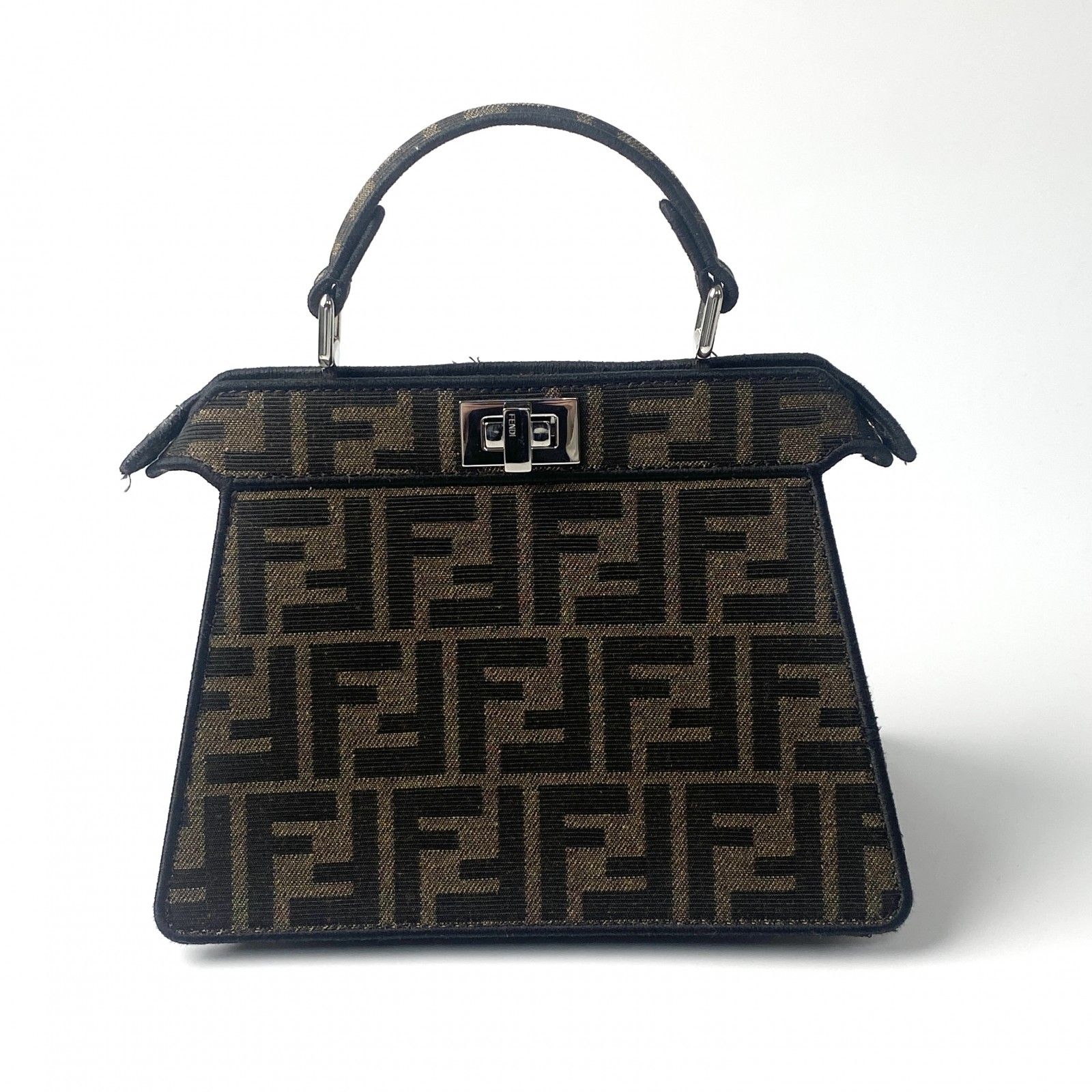 入手困難] 美品 フェンディ FENDI レディース ピーカブー