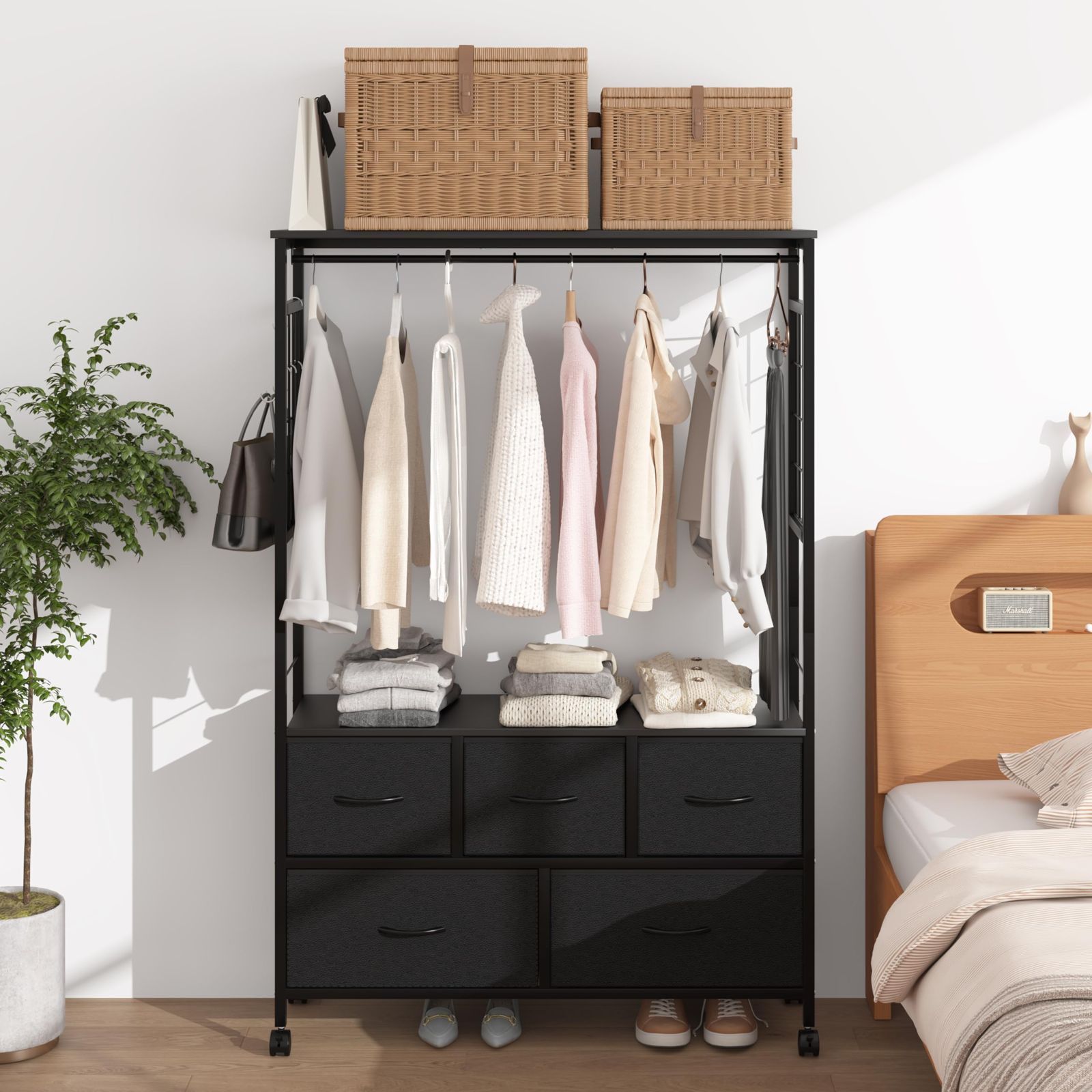 ハンガーラック トリプル 棚付き 突っ張り 伸縮 ホワイト 1836 楽天市場】突っ張りハンガーラック 伸縮棚付き(トリプル) ニトリ