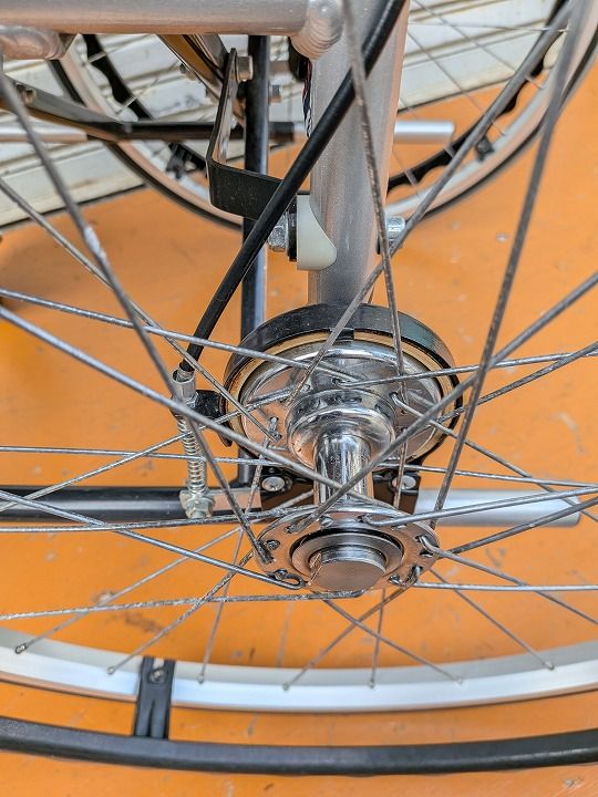 タイヤ交換品 自走式車椅子