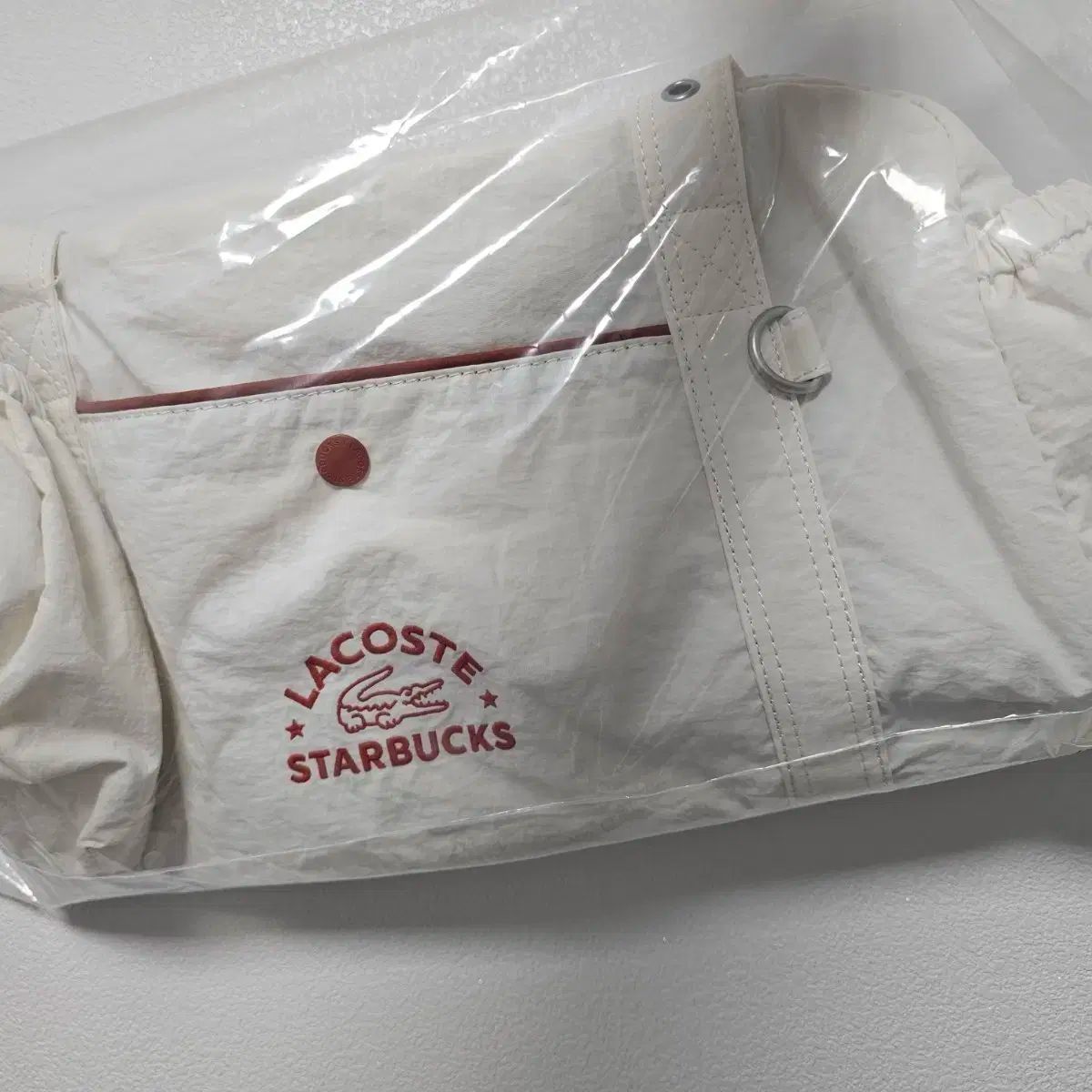 韓国 スターバックス LACOSTE ラコステ バッグ アイボリー 韓国