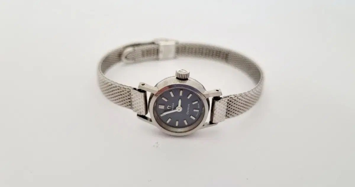 OMEGA オメガ 手作業によるラッピング 女性 テヨプ時計