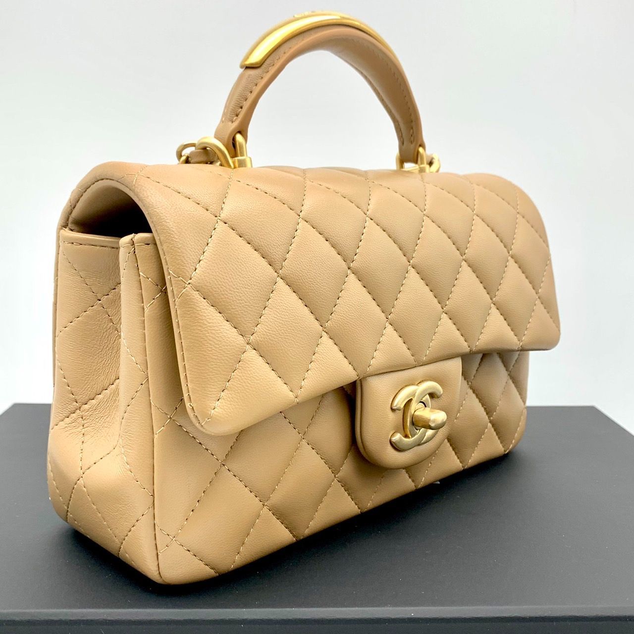 【美品】CHANEL シャネル エスパドリーユ ラムスキン 39 エスパドリーユ - ラムスキン、ベージュ & ブラック