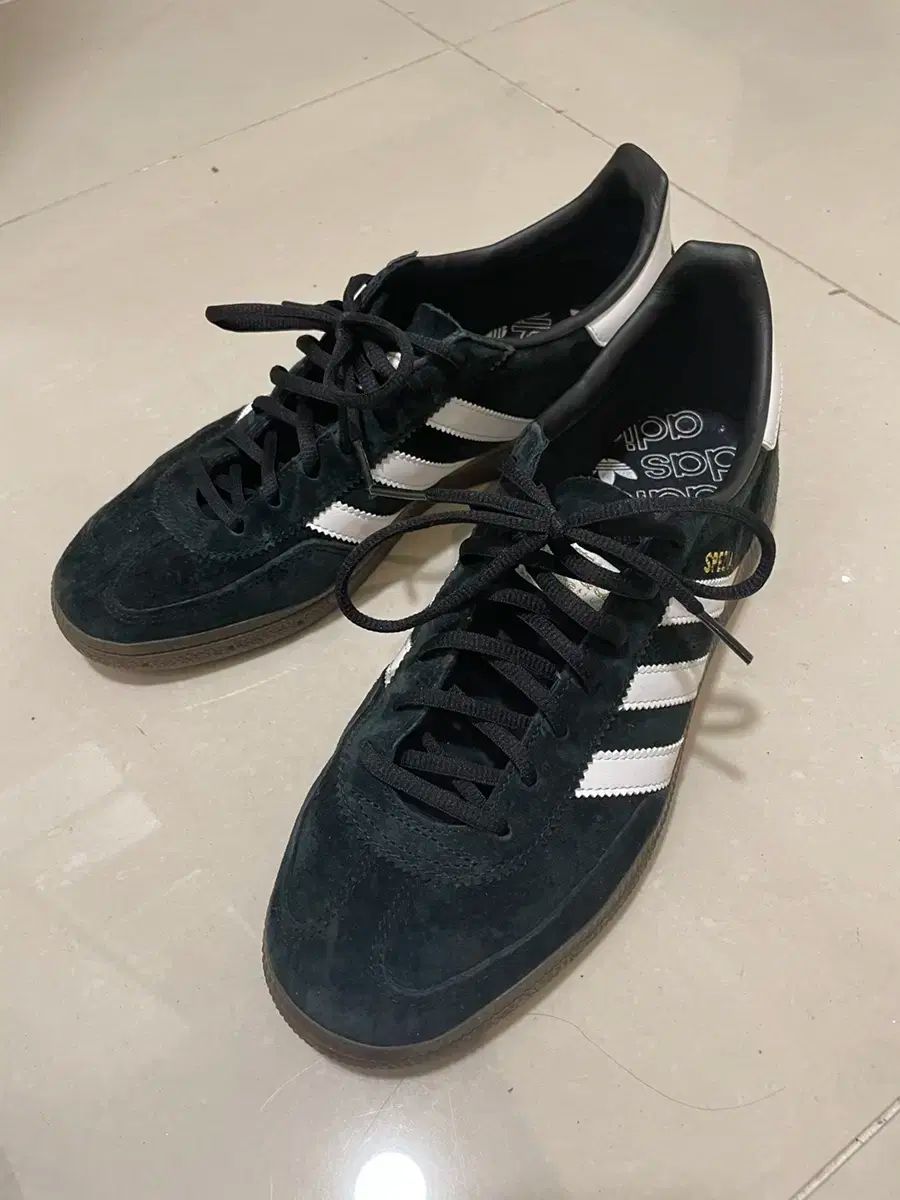 【雷市場（ポンジャン）商品韓国直送】adidas(アディダス) スペツィアル 黒 265