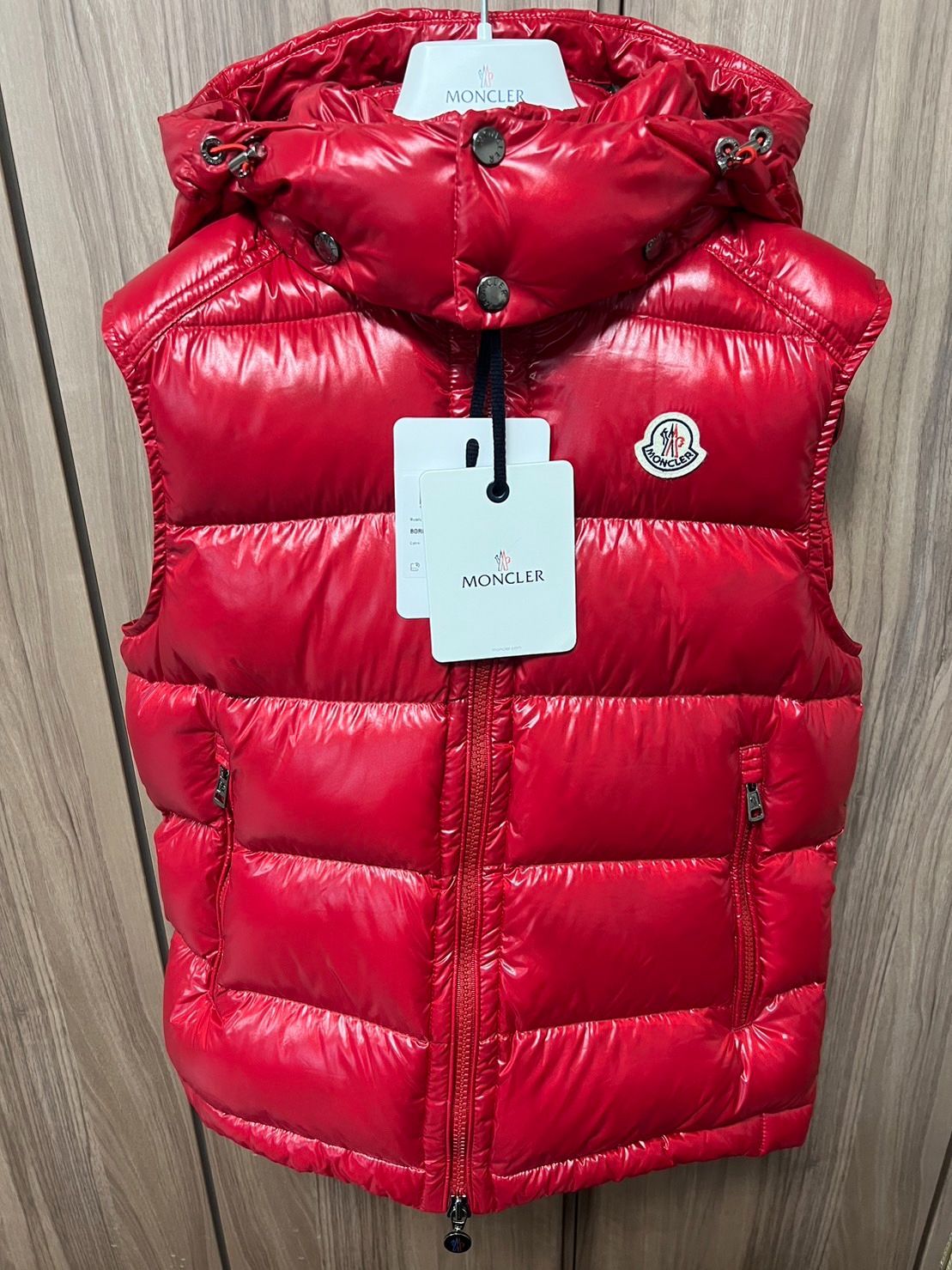 ☆未使用タグ付き☆ MONCLER BORMES ボルム ダウンベスト レッド色 TG0 