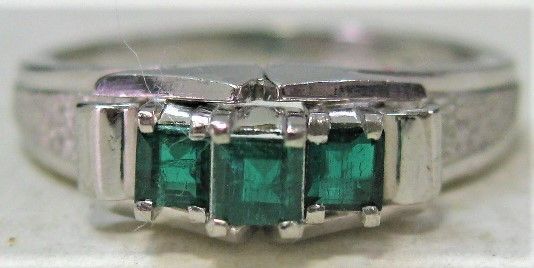 Pt900 プラチナ リング 指輪 エメラルド 0.37ct B