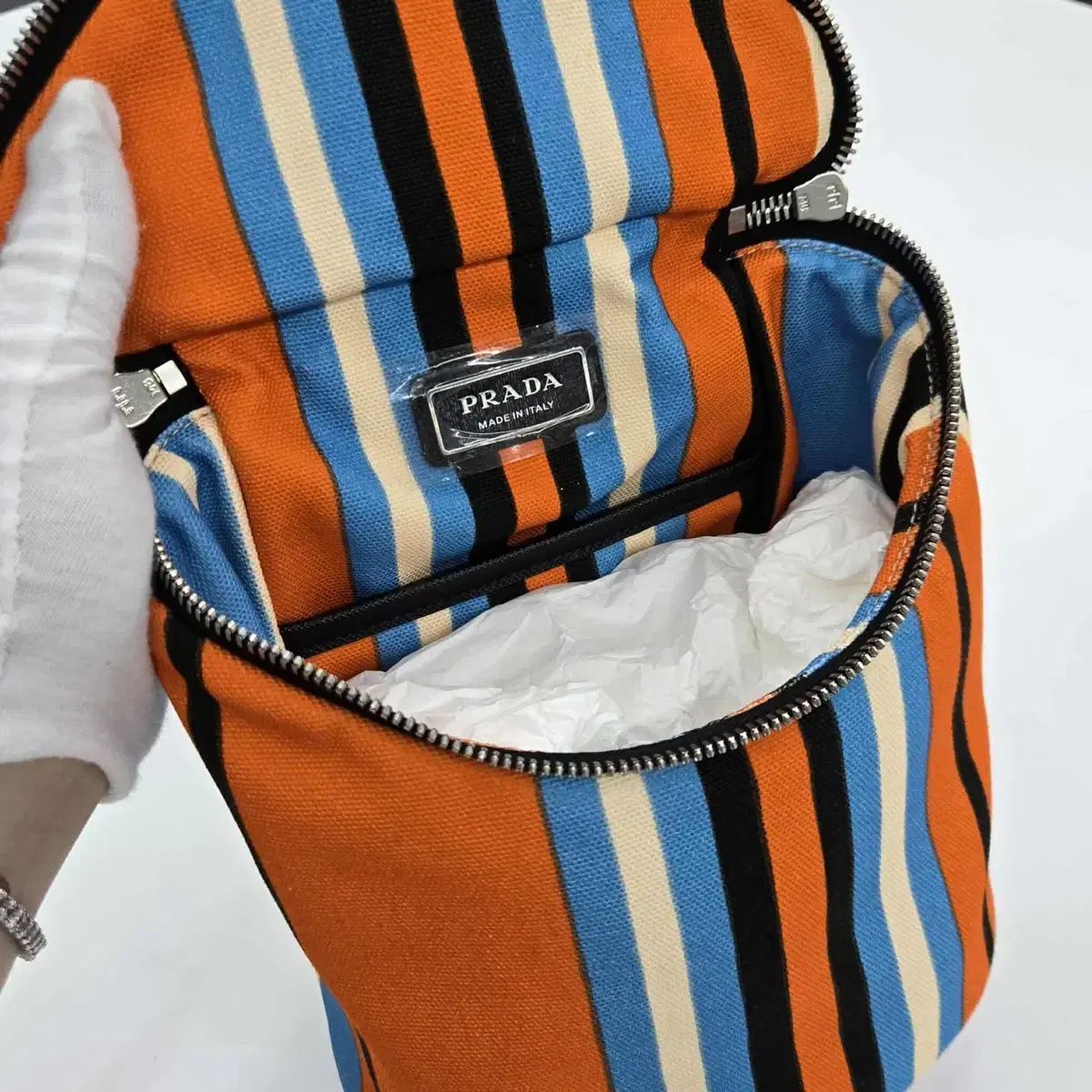 PRADA プラダ ブラック トライアングルロゴ メッセンジャーバッグ クロスバッグ