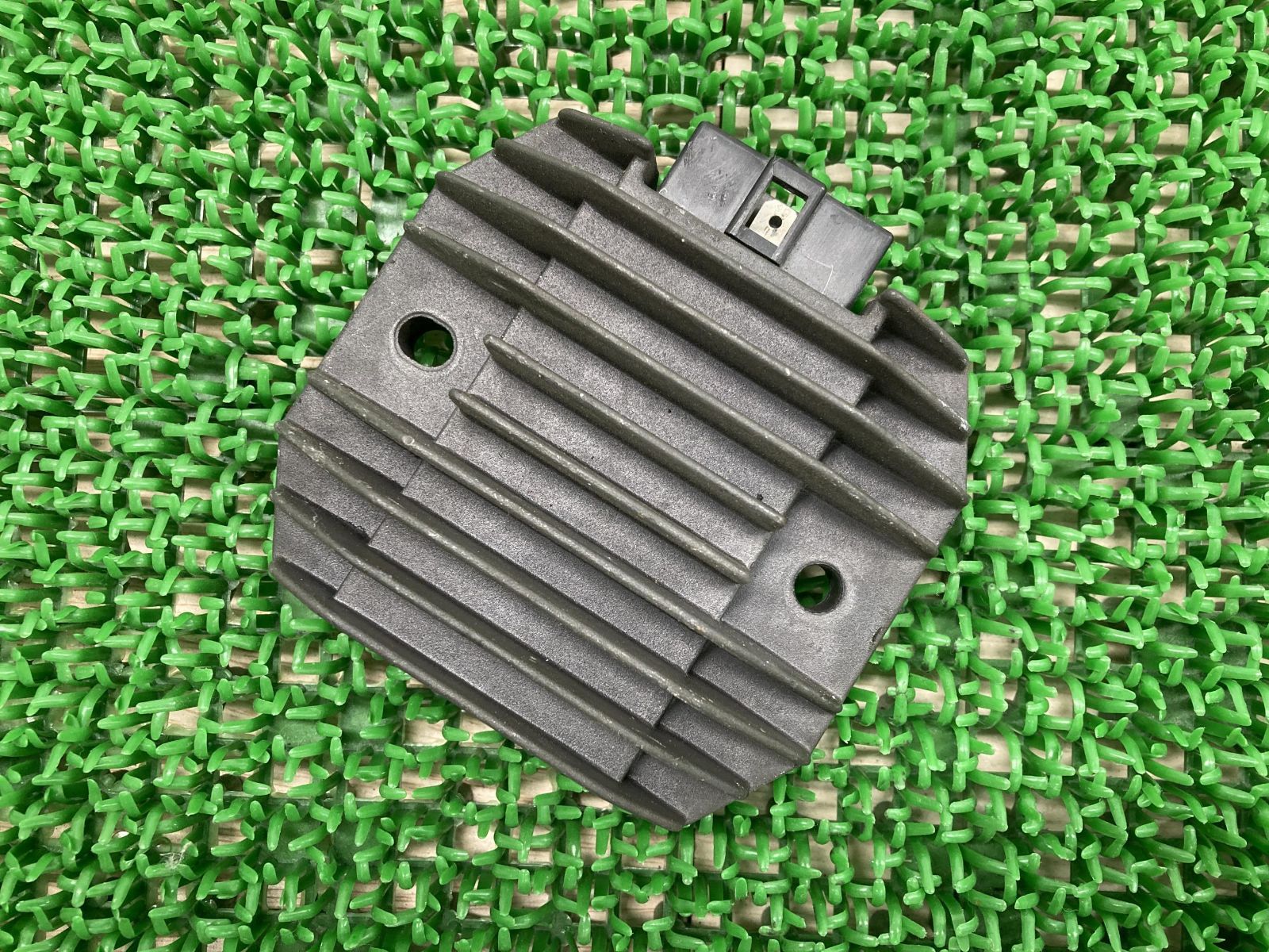 ドラッグスター400 レギュレター ヤマハ 純正 中古 バイク 部品 VH01J