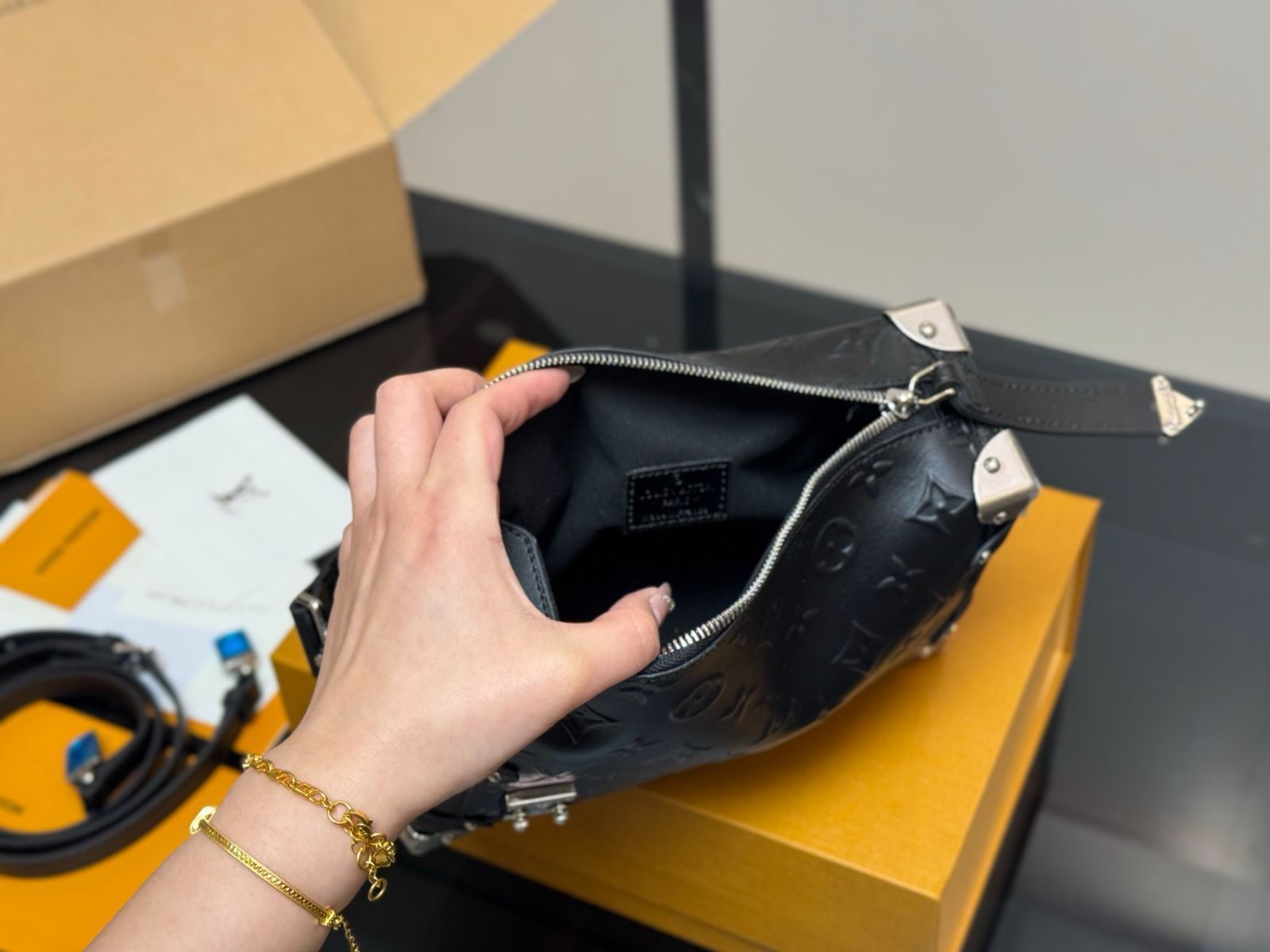今日特価】Louis Vuitton ルイ ヴィトン 谷愛凌 ショートランク