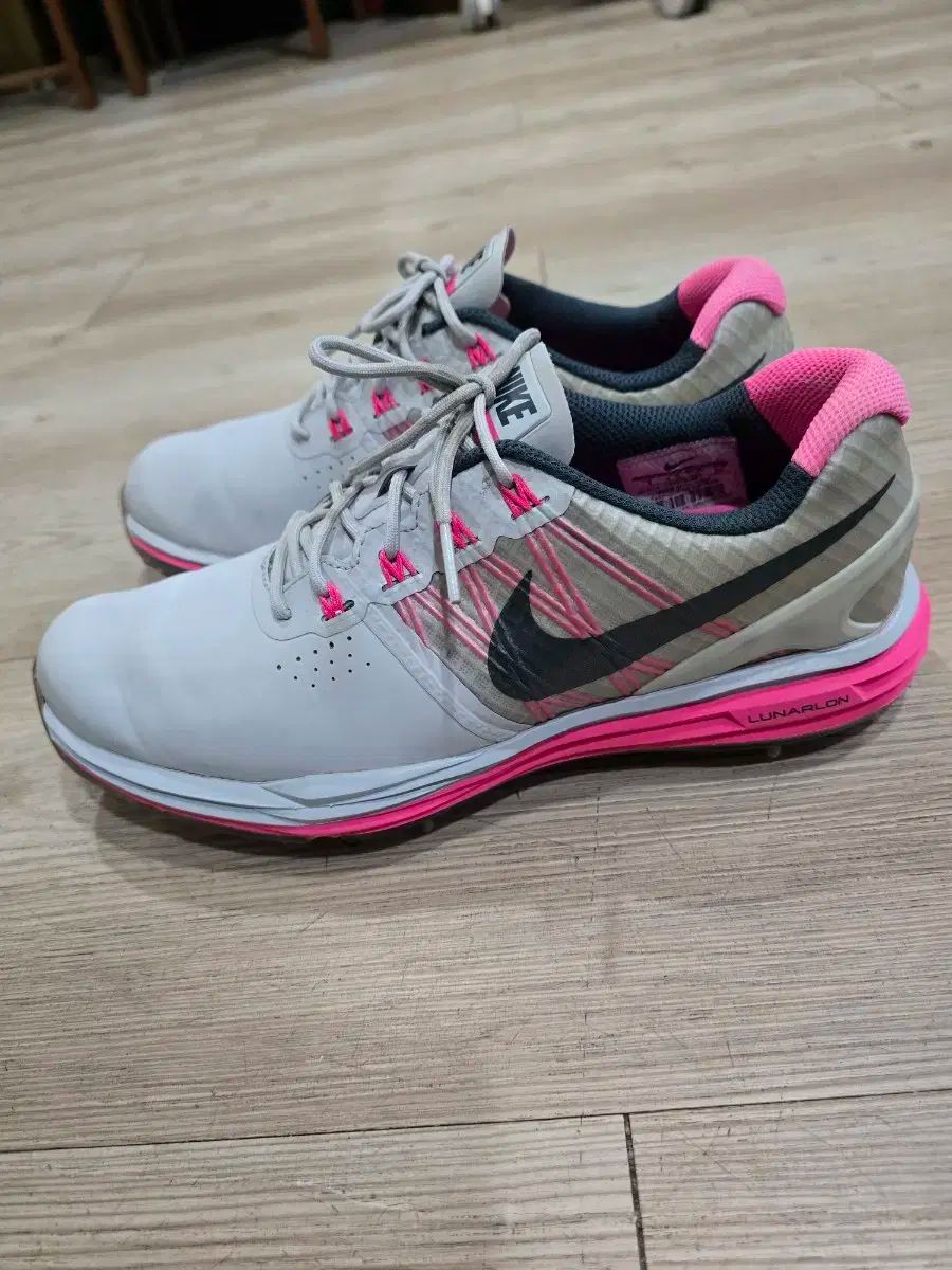 NIKE ナイキ ゴルフ ルナロン ゴルフシューズ 235 40mm
