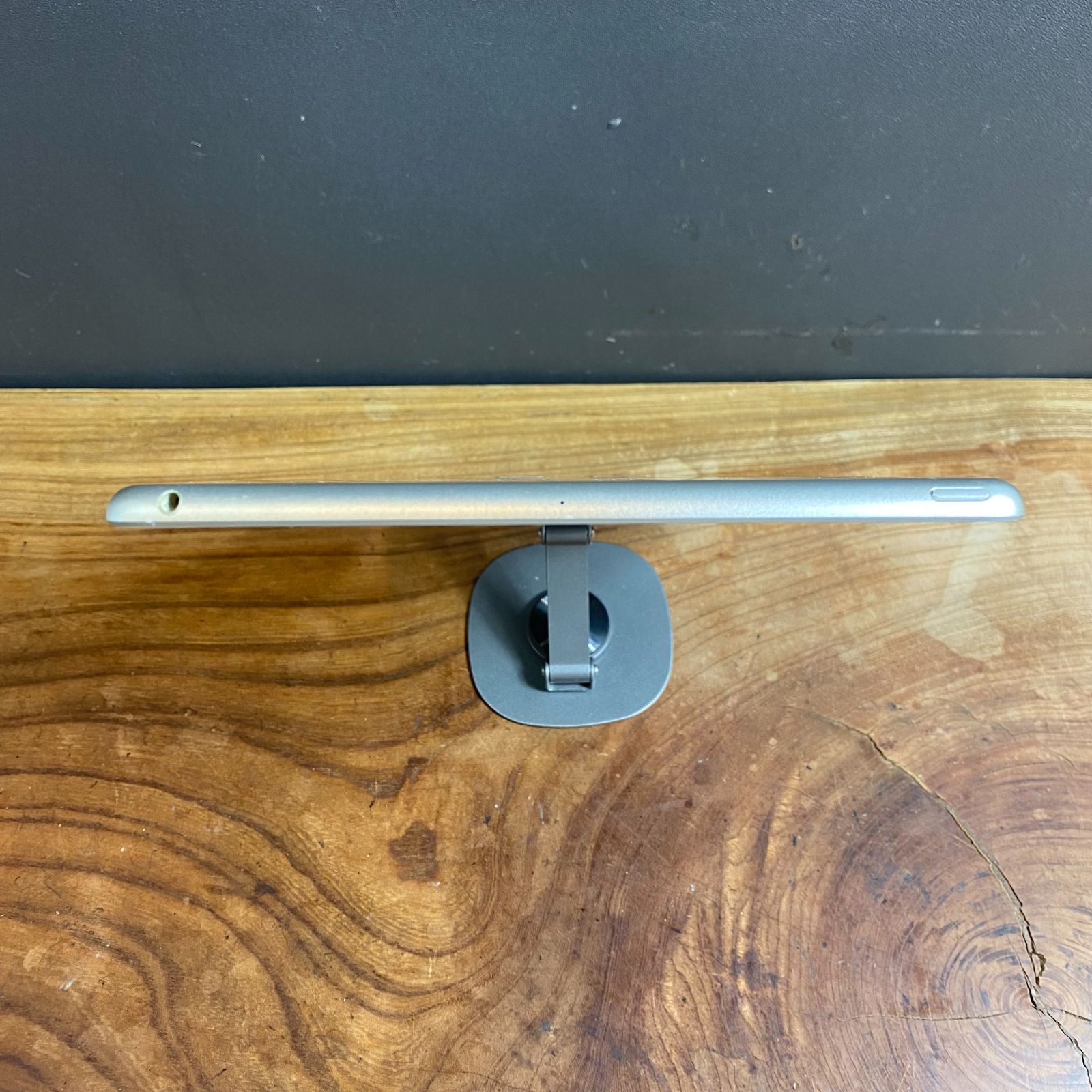 ☆美品＆バッテリー良好☆】 Apple iPad 第5世代 / 32GB / Wi-Fi