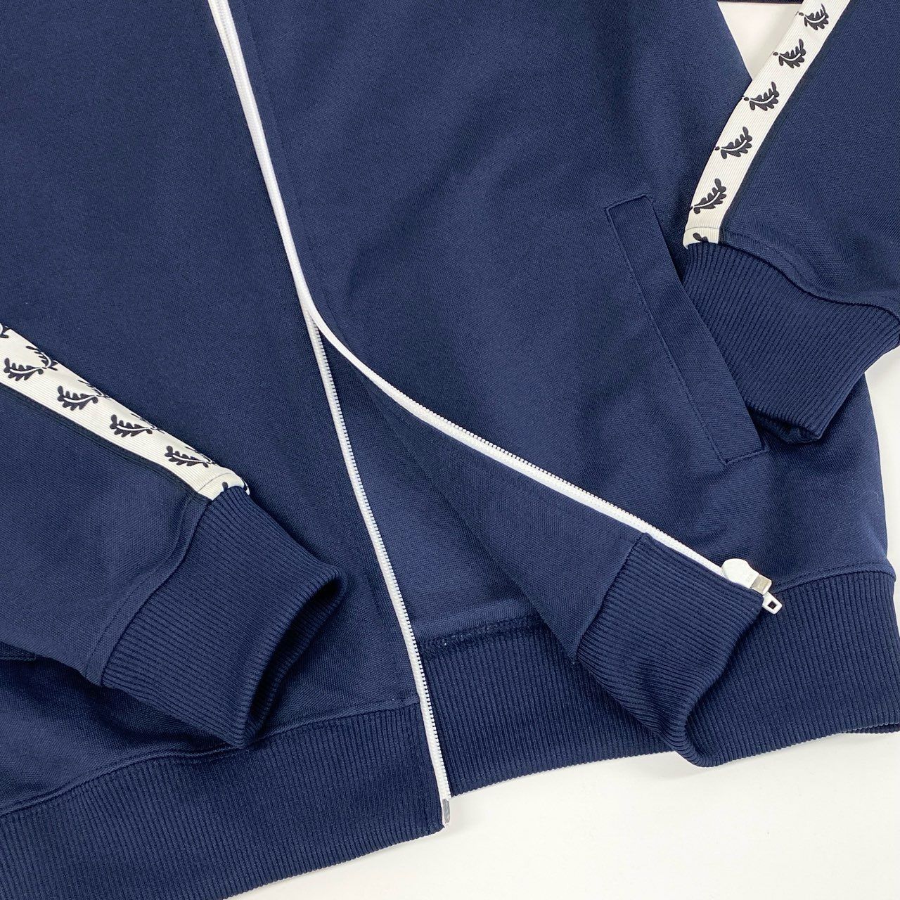 フレッドペリー サイドライン ポルトガル製 トラックジャケット L ネイビー 68g24 【ポルトガル製】FRED PERRY フレッドペリー サイドライン