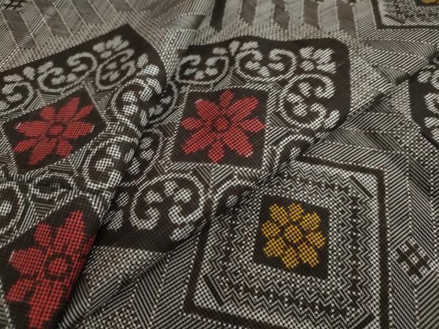 平和屋着物○男性 本場大島紬 アンサンブル 幾何学文様 羽裏：鷹 長羽織