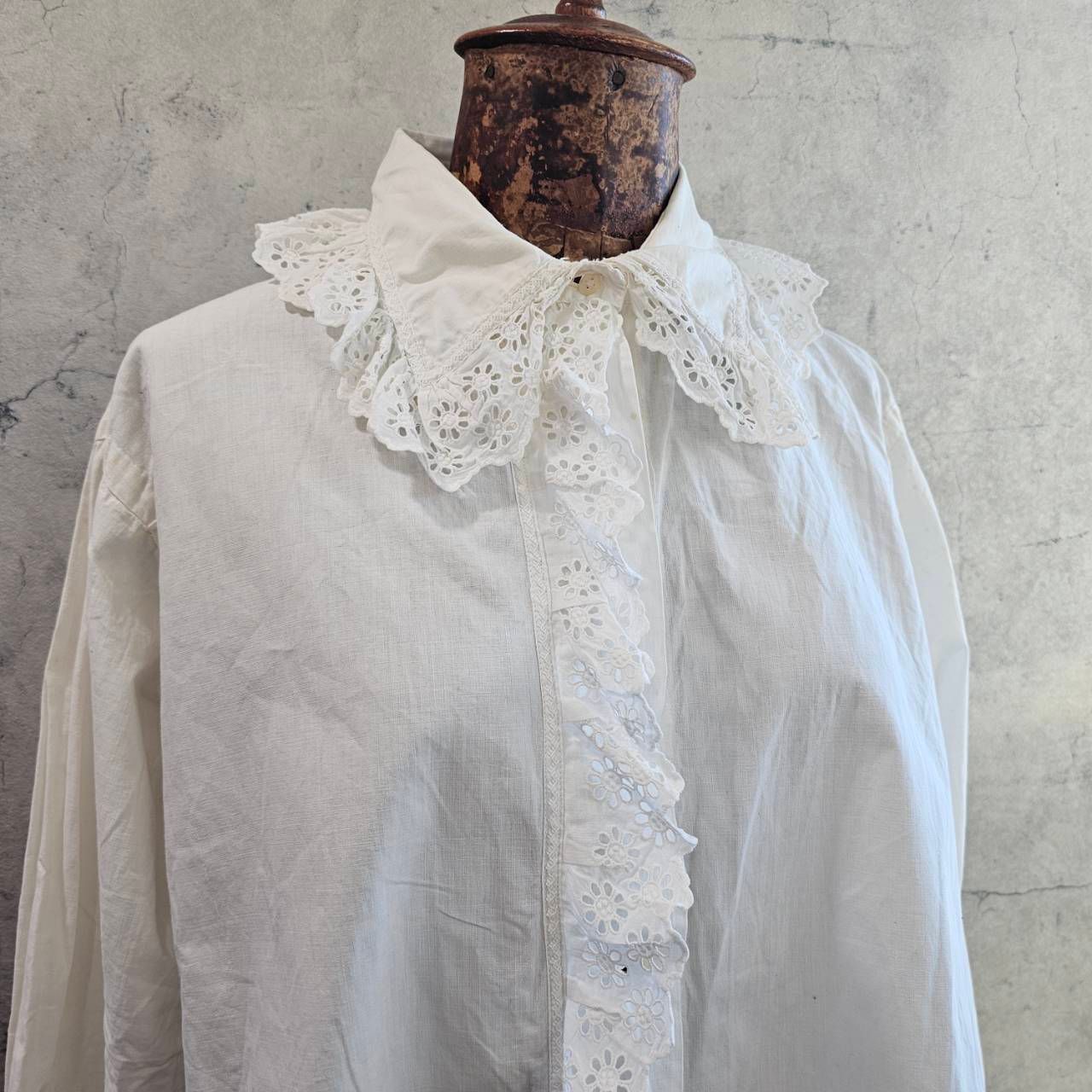 Euro Vintage(ヨーロッパヴィンテージ) tournesol_10'~20's french cotton floral embroidery blouse/フレンチコットン花刺繍ブラウス  貝ボタン Euro Vintage(ヨーロッパヴィンテージ) tournesol_10'~20's