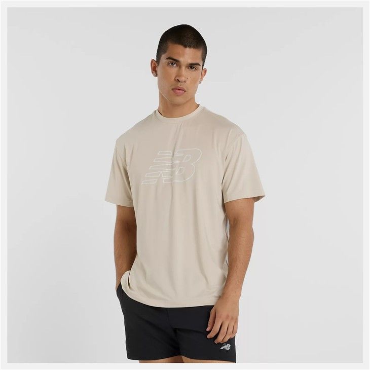 ニューバランス 半袖 Tシャツ メンズ NEWBALANCE リラックスドTシャツ NBロゴ プリントT 吸汗速乾 ドライ スポーツウェア トレーニング  運動 半袖シャツ ベージュ 服 メンズウェア/AMT51510-TWF