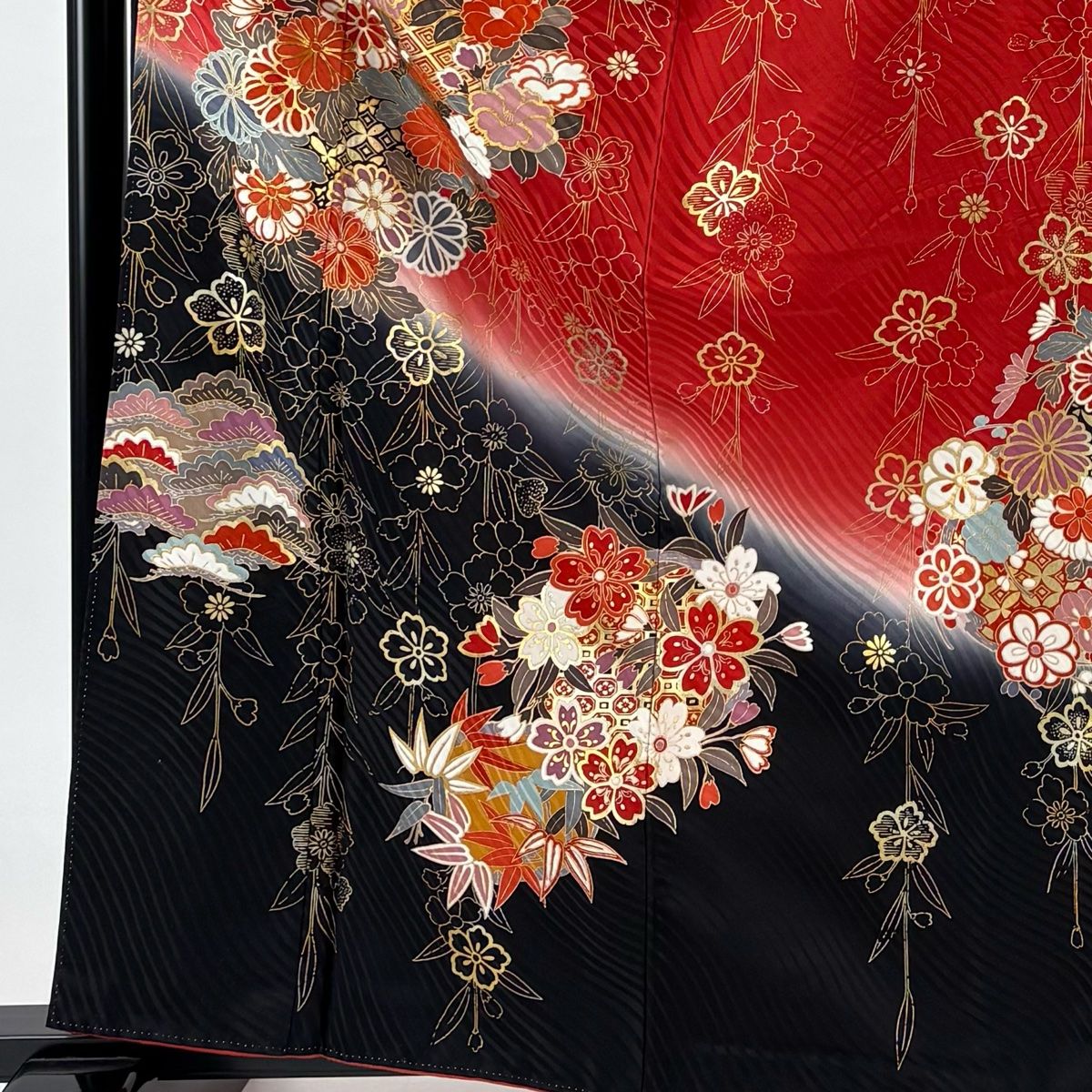 238000円新品振袖 赤 花柄お仕立て品☆身丈162.5cm 振袖 身丈162.5cm 裄丈65cm M 袷 ふき綿仕立て 花丸文 七宝 金糸