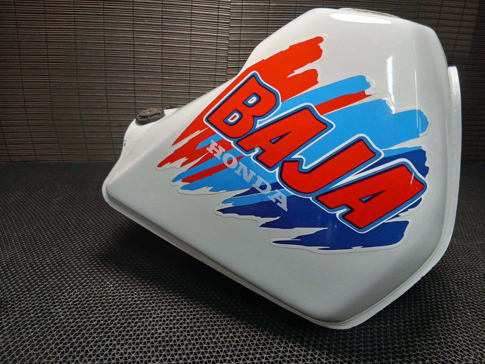ホンダ XLR250 BAJA】純正ガソリンタンク 美品（実動 動画あり 旧車