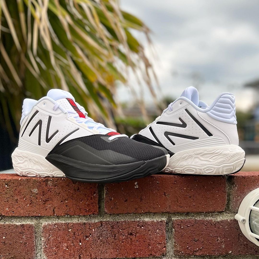 NEW BALANCE FUELCELL TWO WXY V4 ニューバランス バッシュ 【MEN'S】 white/black/red  BB2WYBR4 - メルカリ