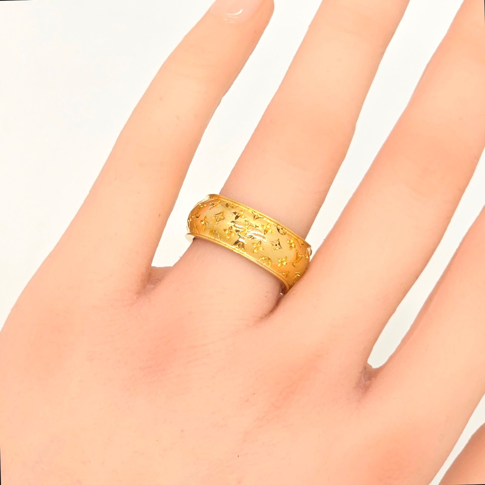 LOUIS VUITTON ルイヴィトン M69604 バーグ ナノグラム スウィート  