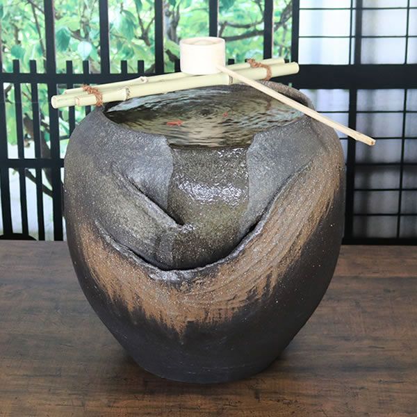 信楽焼？電動つくばい、水鉢、壺