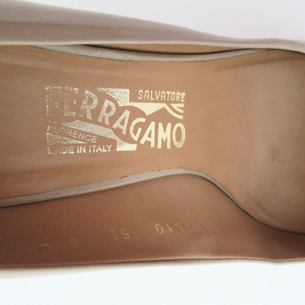 フェラガモ　ヴァラ　ベージュ　25.5センチ　袋つき フェラガモ FERRAGAMO ヴァラ チェーンショルダーバッグ 斜め