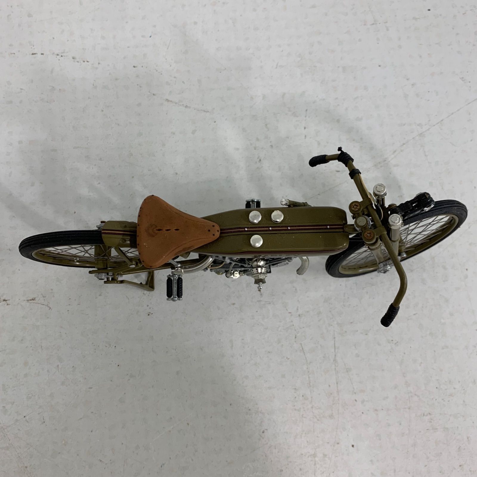 処分価格】Harley-Davidson 8valve racer circa 1927 1／10 scale die