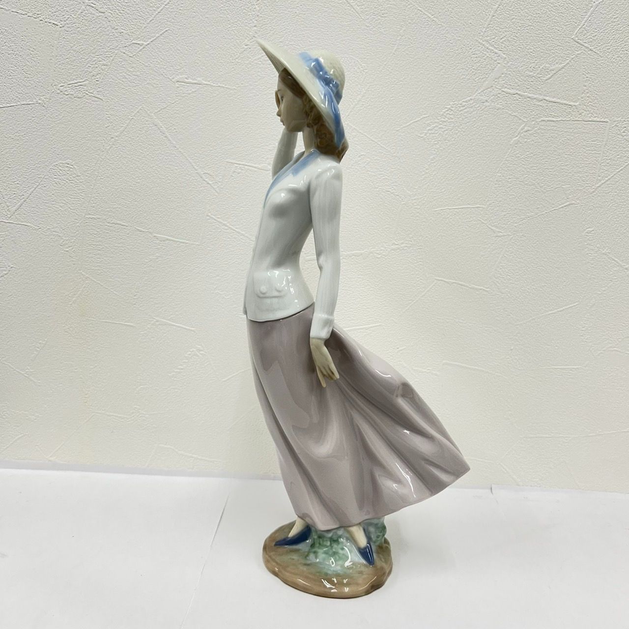 美品】LLADRO リヤドロ No.5682 「春のそよ風」 置物 フィギュリン