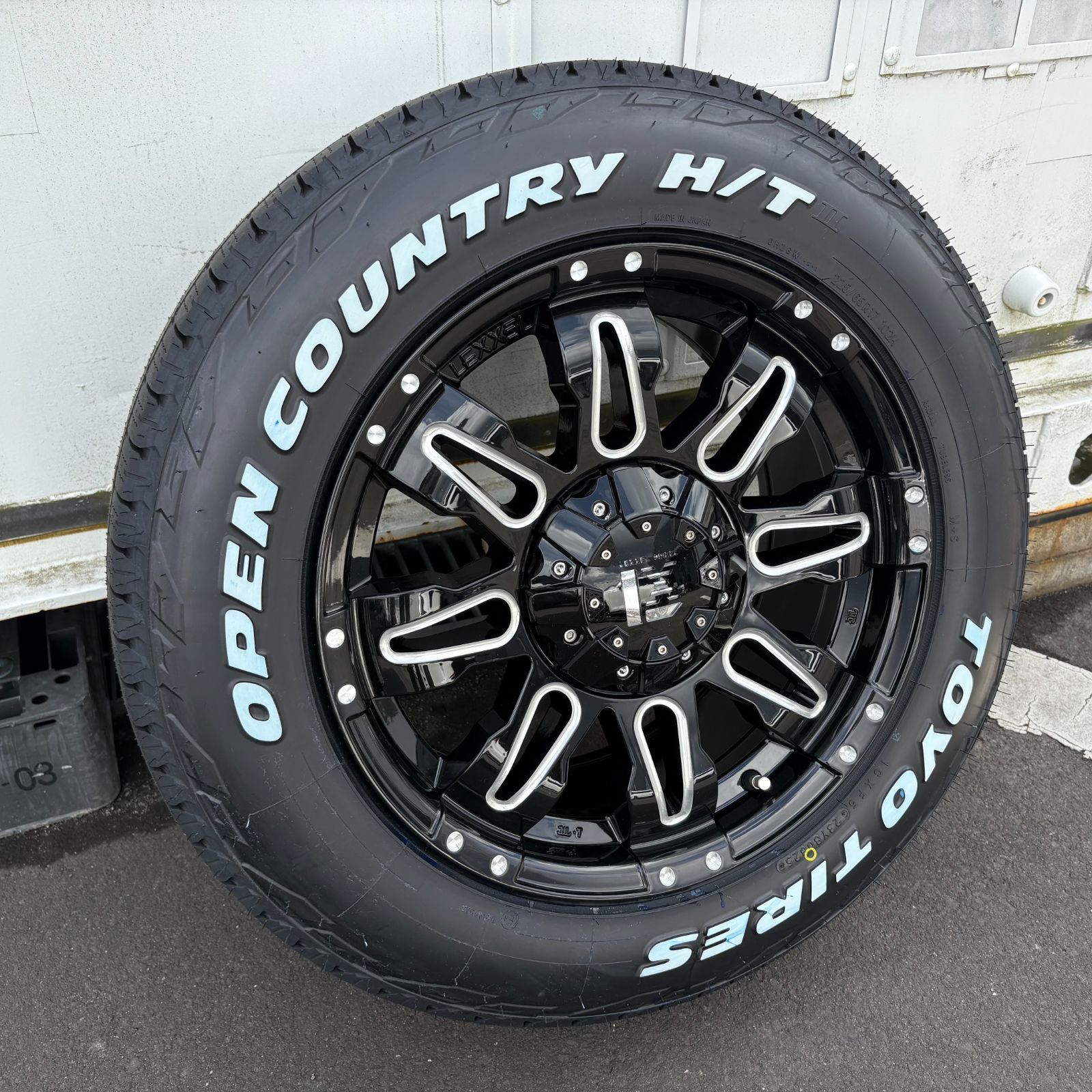 【滋賀で引き渡し】 デリカd5 ジャスパー　純正ホイール・タイヤセット 新品4本セット】デリカD5 RAV4 タイヤホイールセット TOYO