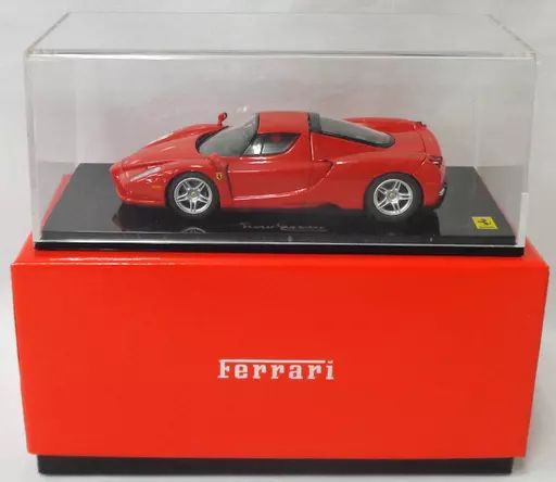 おもちゃ アクリルケース付きFerrari Enzo ミニカー 赤
