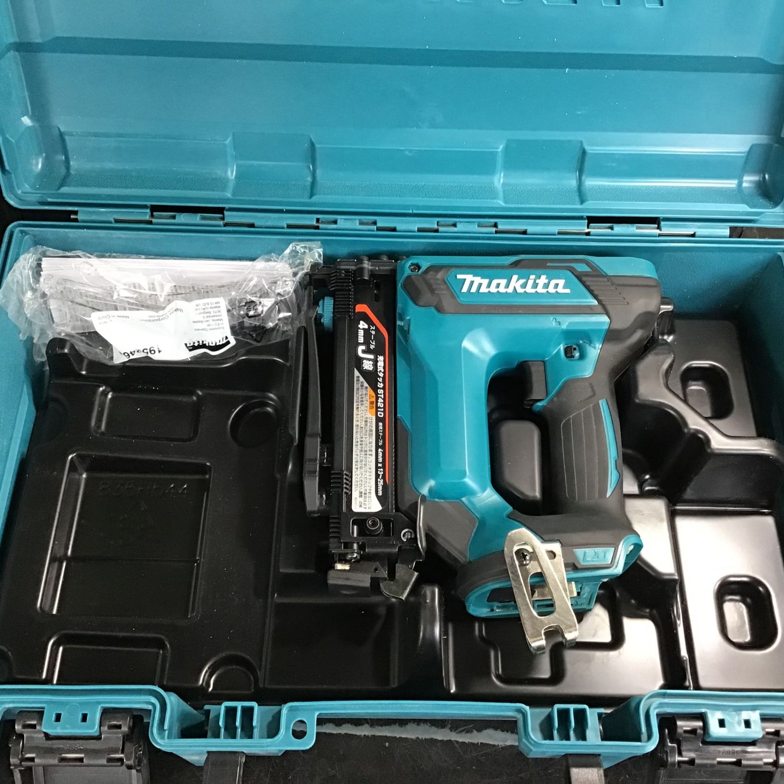 マキタ(makita) コードレスタッカー ST421DZK【草加店】