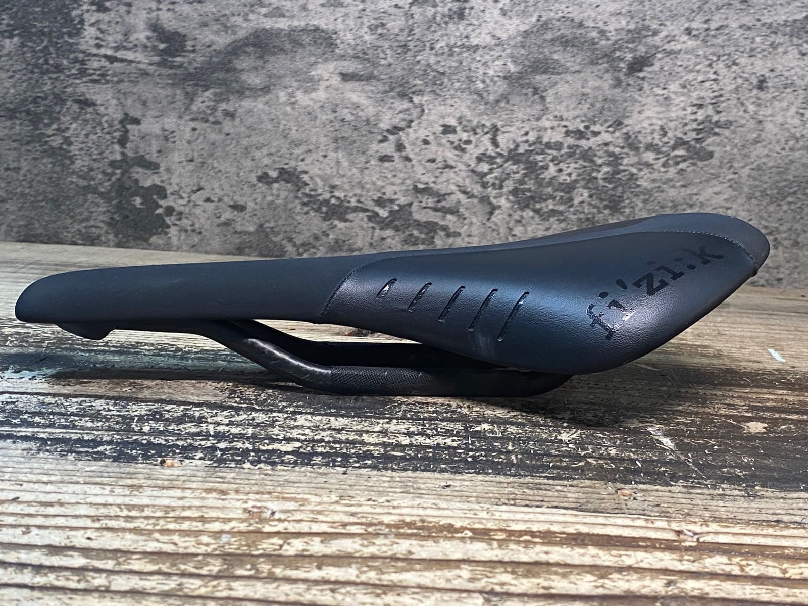 【最終値下】Fizik Antares R1 サドル　カーボン Amazon | Fizik Antares Versus Evo R1 アダプティブサドル
