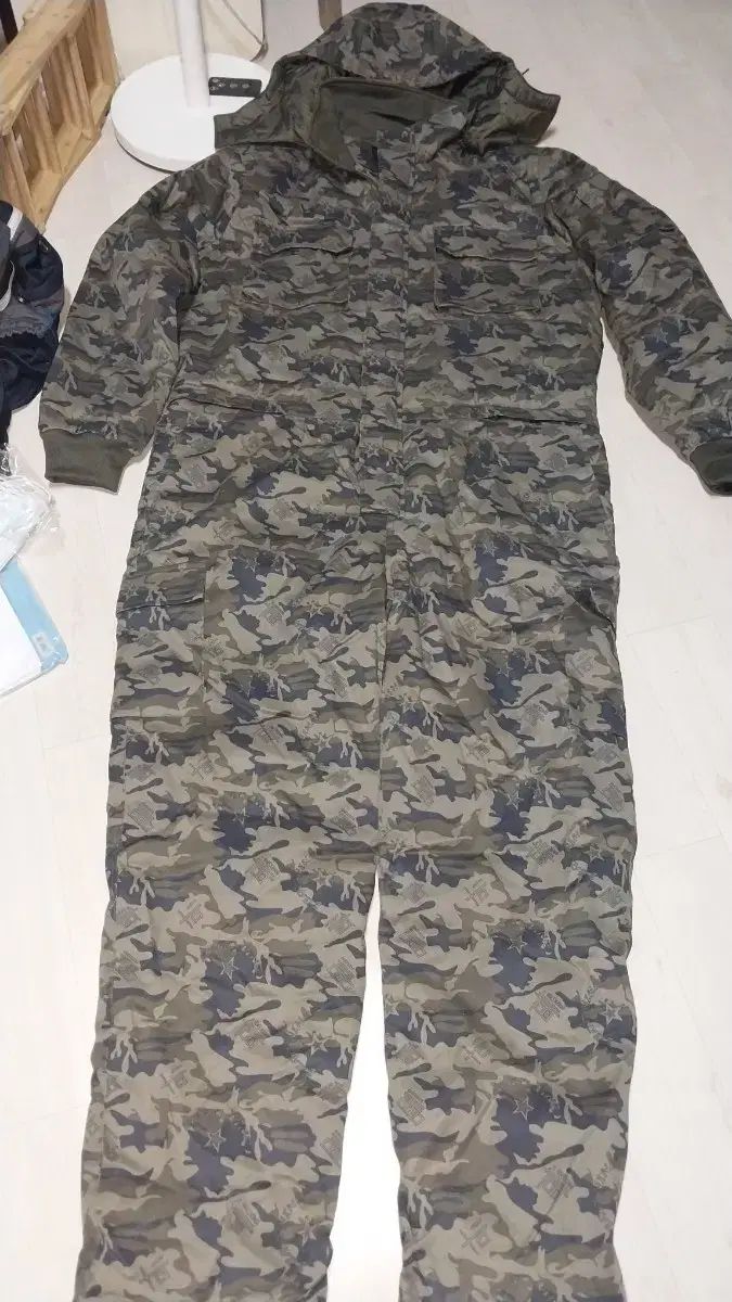 ミリタリー カモフラ 防寒 オールインワン