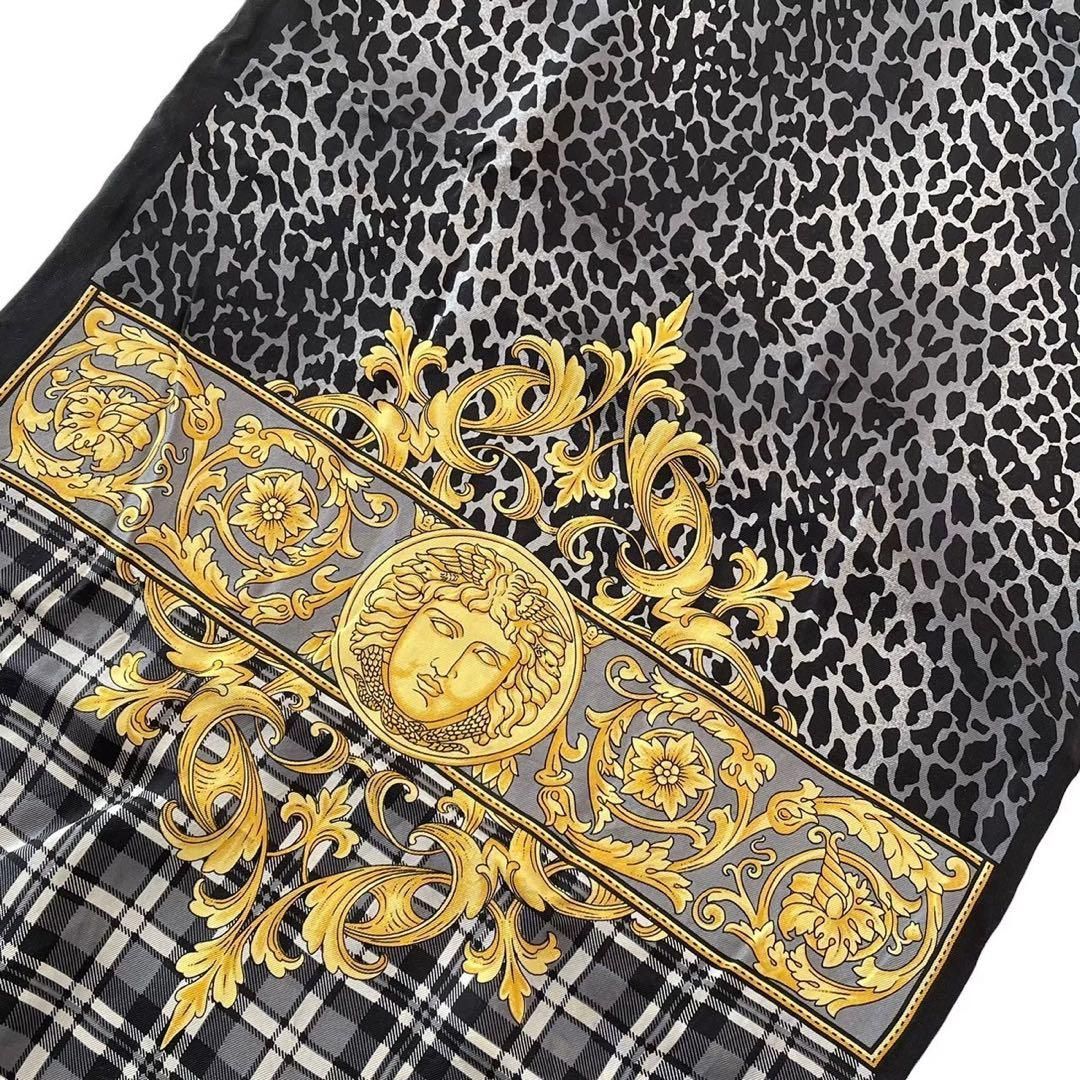 VERSACE ヴェルサーチ ストール グレー レオパード 豹柄 ウール シルク VERSACE ヴェルサーチ ストール グレー レオパード 豹柄 ウール