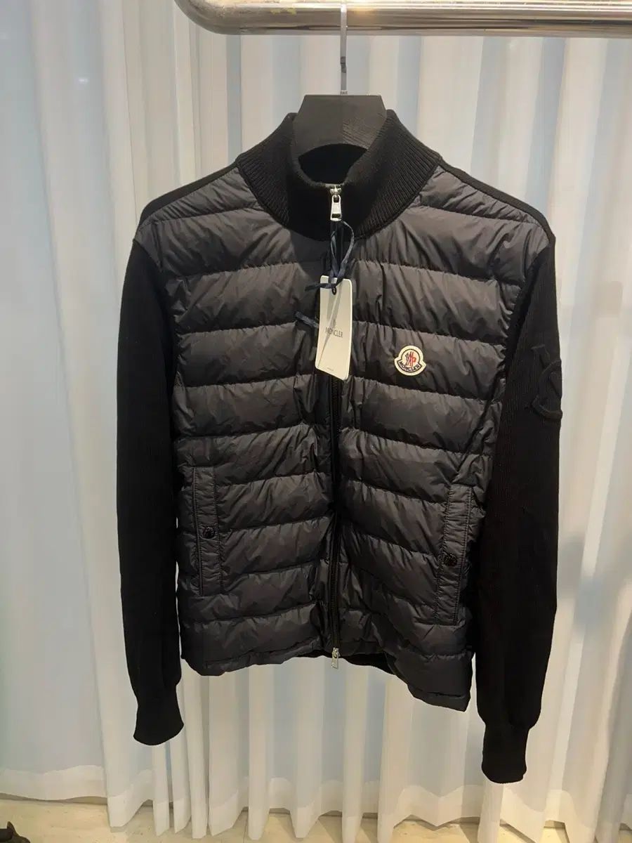 M MONCLER モンクレール キムヒョンウ ニットダウン 2 会議用 黒
