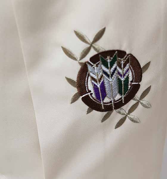 羽織袴セット 男の子 10歳 金刺繍紋入り 13歳 ジュニア用 男児 刺繍紋入り 十三歳用 小町 袴が選べる羽織袴セット 菱、金 「黒・白 「白 エンジ 袴が選べる羽織袴