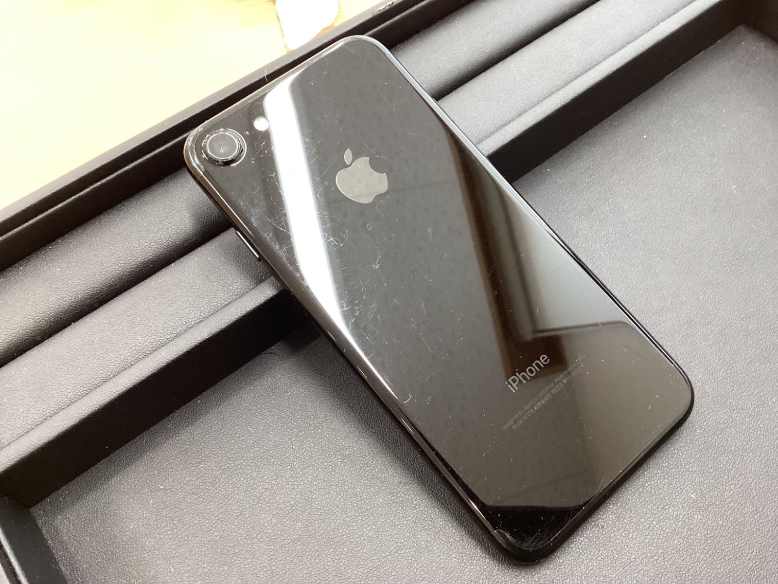 O307 Apple iPhone 7 本体 128GB SIMロック解除済み・初期化済み