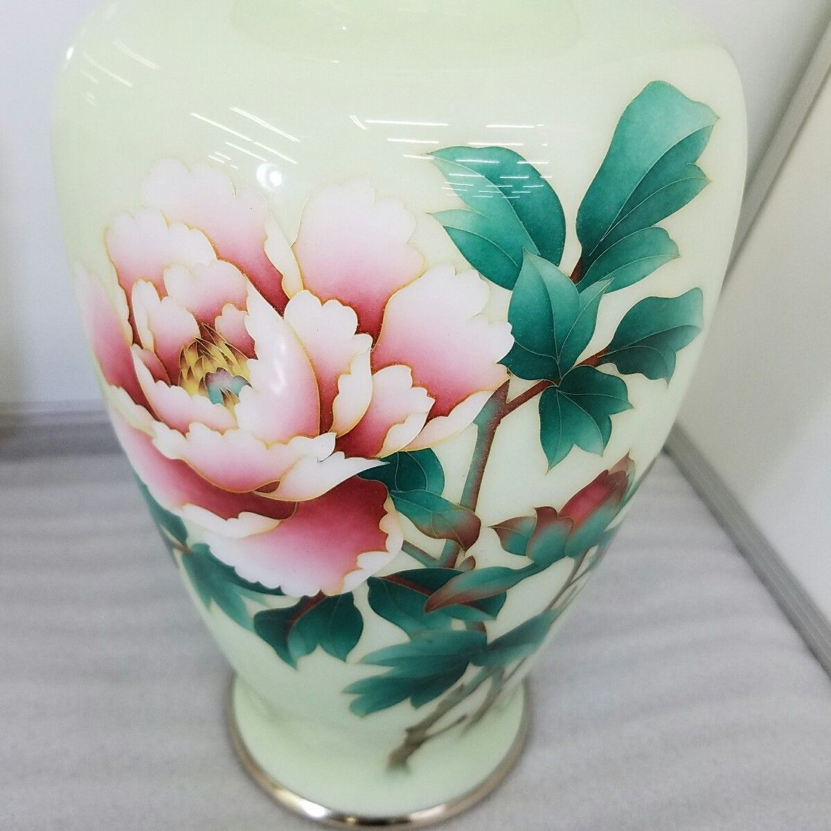 壺 花瓶 安藤七宝 牡丹（ヒバ）紋様 飾り 置物 アンティーク 骨董品