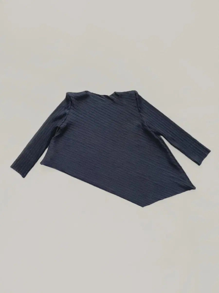WIR PLEATS PLEASE(プリーツプリーズ) ブラウス タグ付き 新品