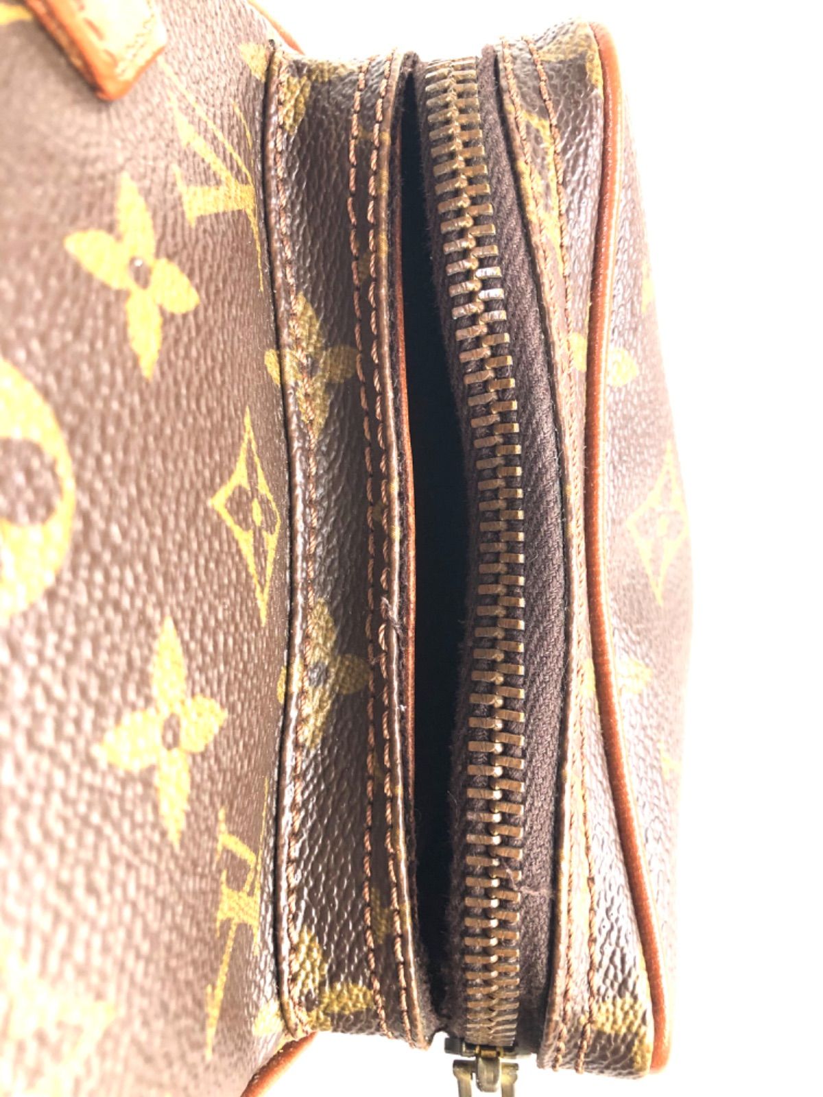 LOUIS VUITTONモノグラム　アマゾン真贋鑑定済み正規品！ アマゾン（LOUIS VUITTON） LOUIS VUITTON ルイヴィトン バッグ