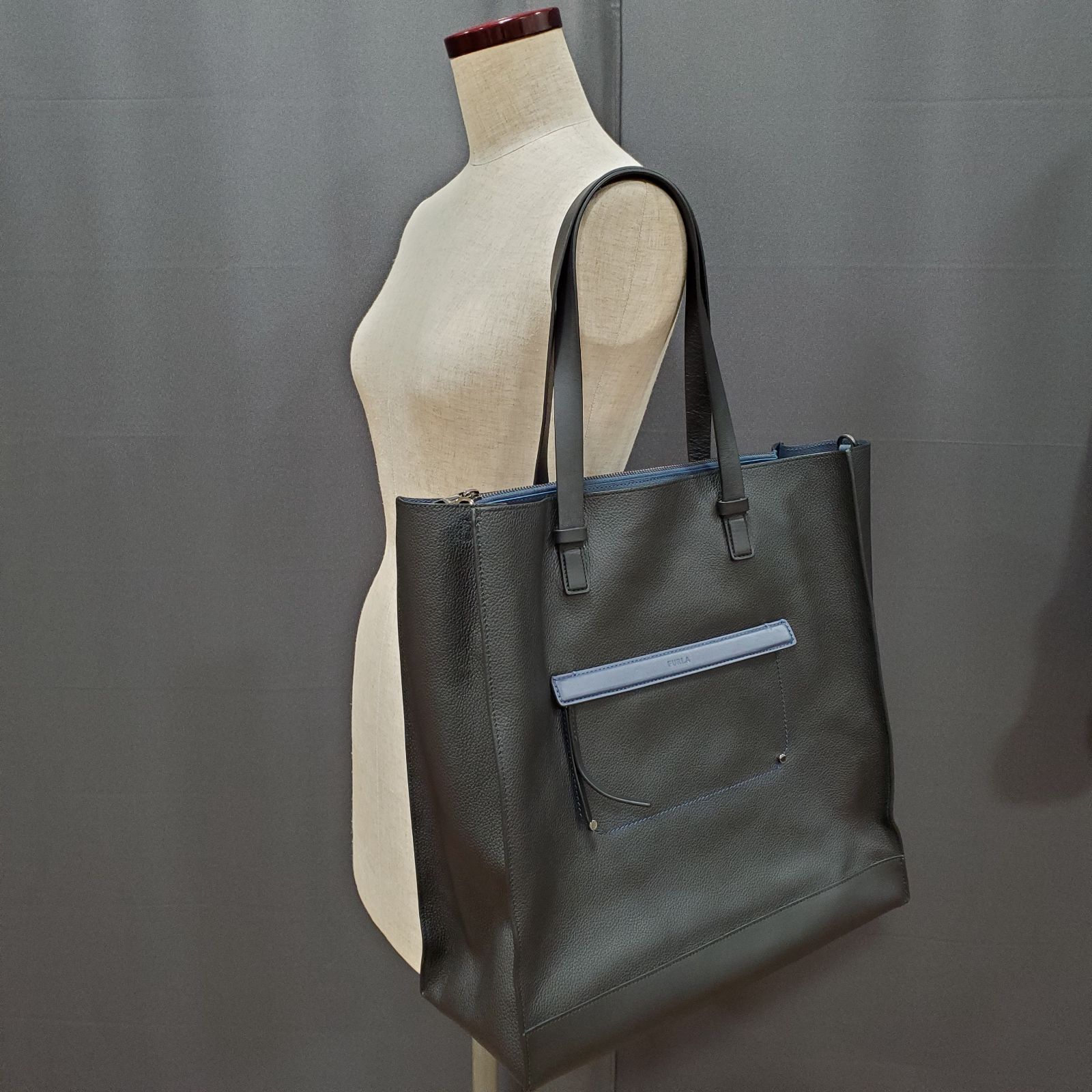 EL6 FURLA Man フルラ Ulisse ユリッセ レザー 革 バイカラー 黒×紺 ショルダー トートバッグ ビジネス 大容量 ユニセックス MK11134