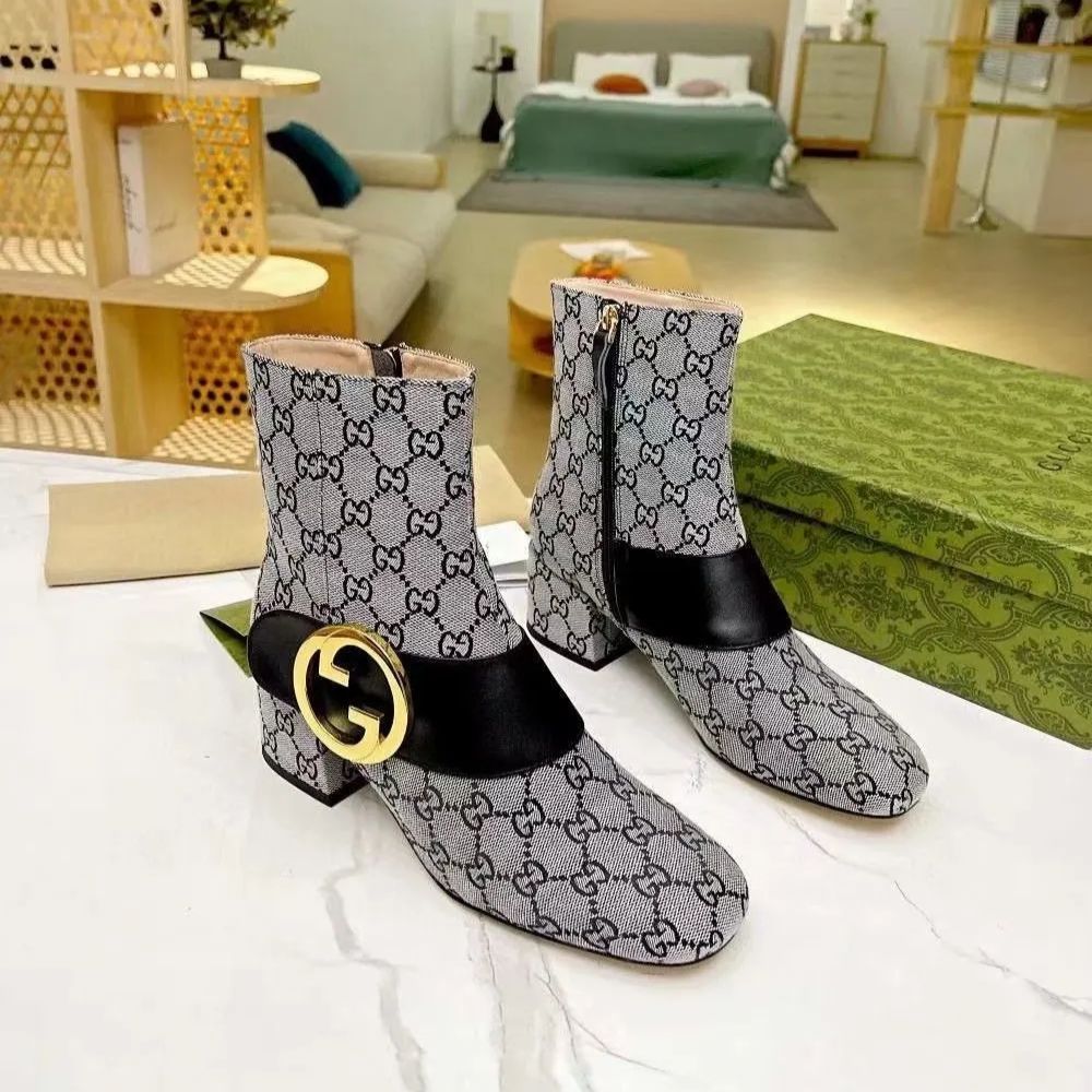 GUCCI】レザーショートブーツ(グレー) - メルカリ