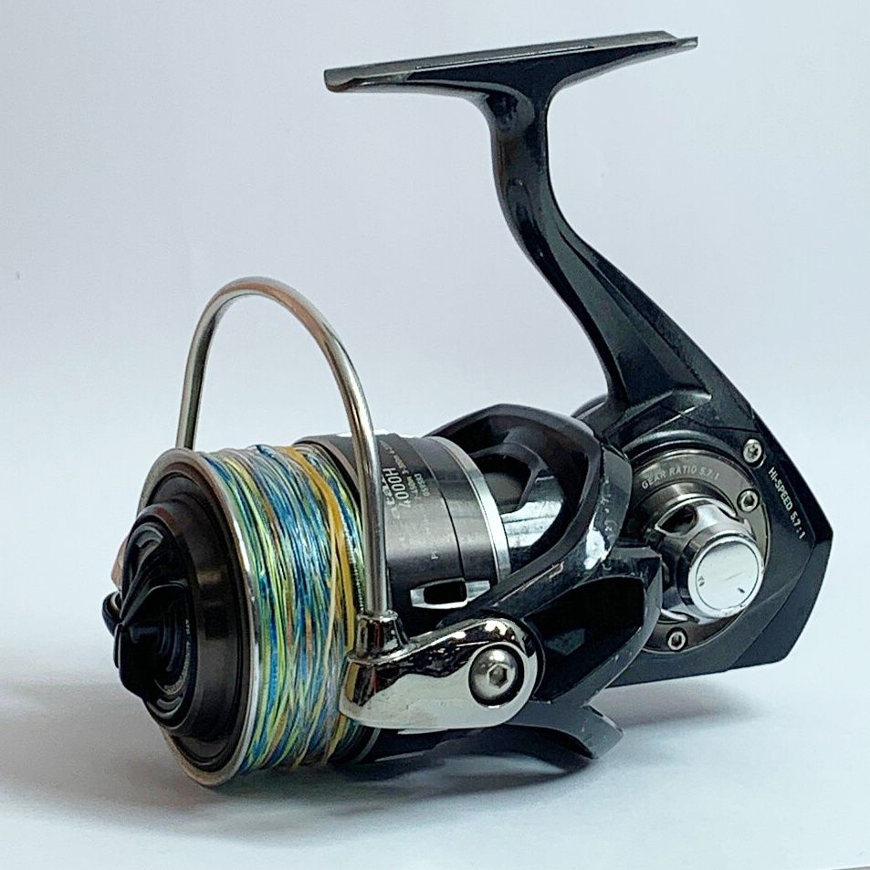 DAIWA - ★★DAIWA ダイワ キャタリナ 4000H スピニングリール　 059583 スプールエッジ傷あり　使用感あり　本体のみ DAIWA ダイワ キャタリナ 4000H スピニングリール 059583