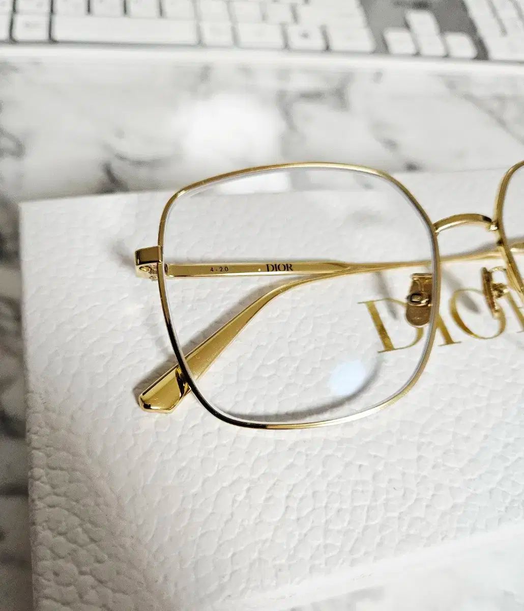 ゴールド メガネフレーム