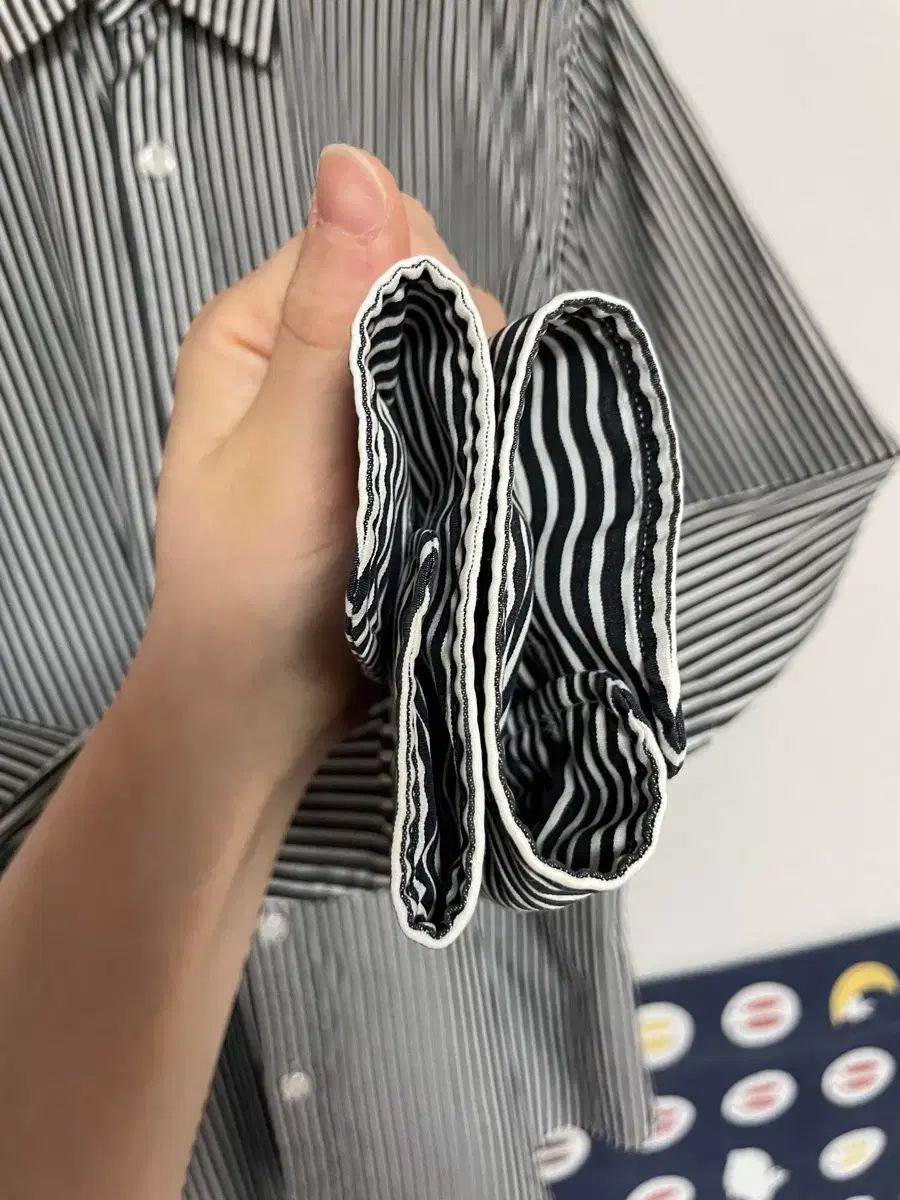 ＿ 黒