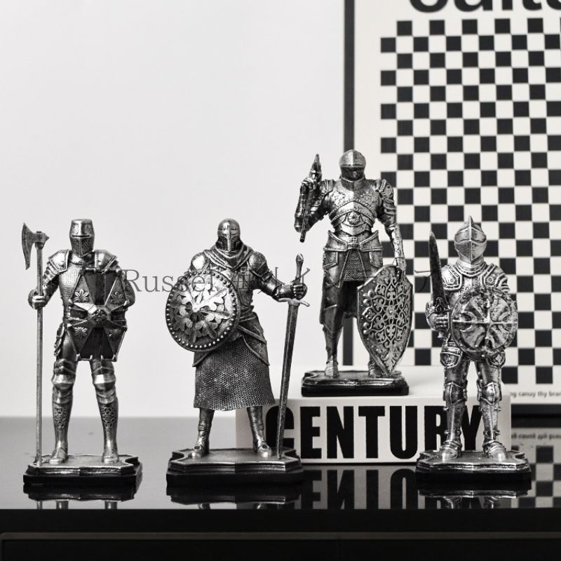 ビンテージ　騎士　金属　ヨーロッパ　置物　インテリア　工芸品　美術品　A3021 楽天市場】メタルナイト イタリア製金属の中世の騎士像 置物