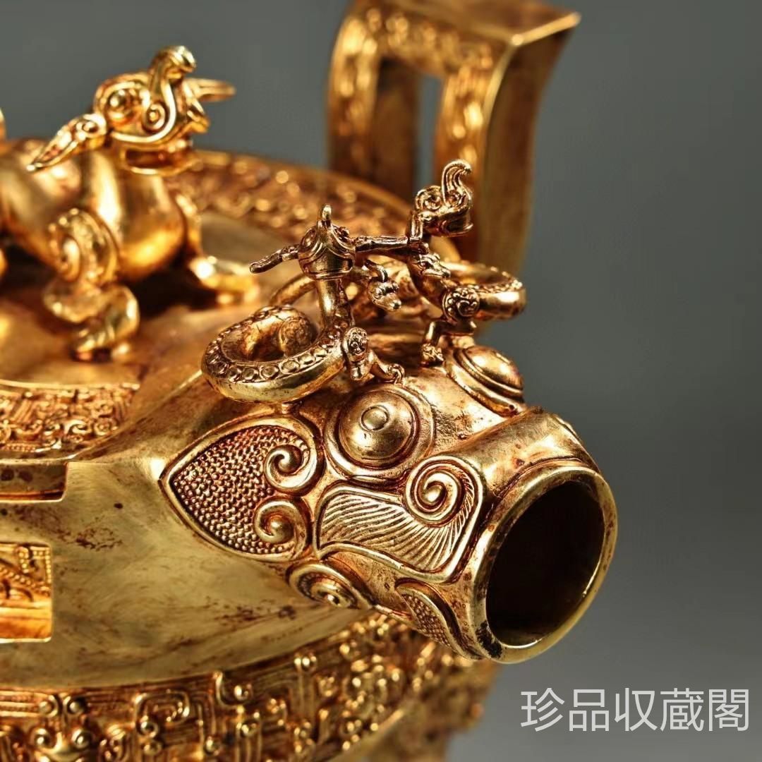 中国古美術・旧蔵鎏金獣面円鼎炉・純銅細密彫・純手作り・高浮彫・置物・茶道具・文房 中国古美術・旧蔵?金獣面円鼎炉・純銅?密彫・純手作り・高浮彫