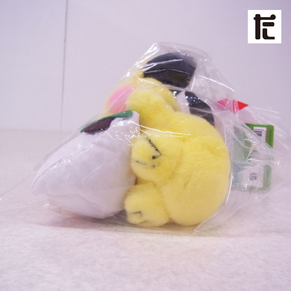TOMY製 ポケモンサンタ2000 ピカチュウ ぬいぐるみ ポケモン』サンタ姿のピカチュウが大きなぬいぐるみに