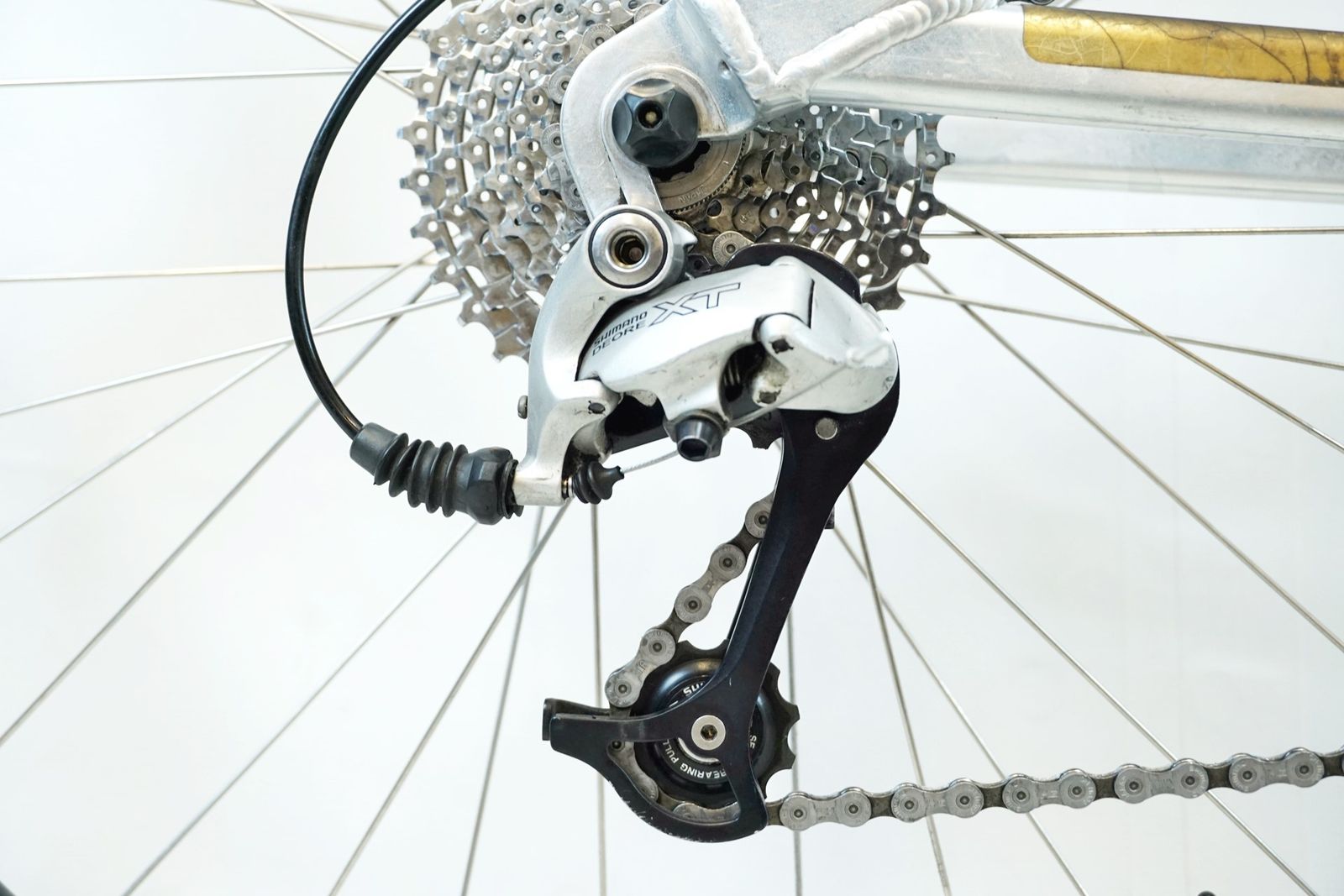 TREK トレック